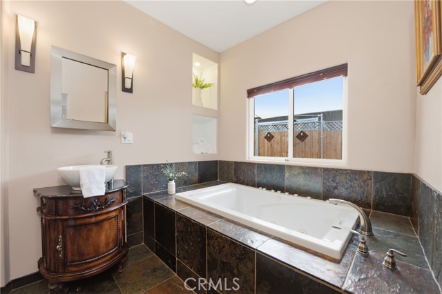 Detail Gallery Image 8 of 29 For 3595 Arizona Street, San Diego,  CA 92104 - 3 Beds | 3/1 Baths