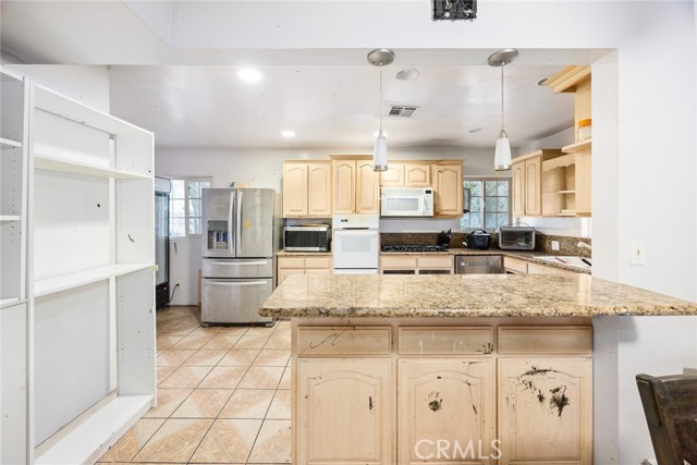 Detail Gallery Image 13 of 40 For 4847 Ardsley, Temple City,  CA 91780 - 2 Beds | 2 Baths