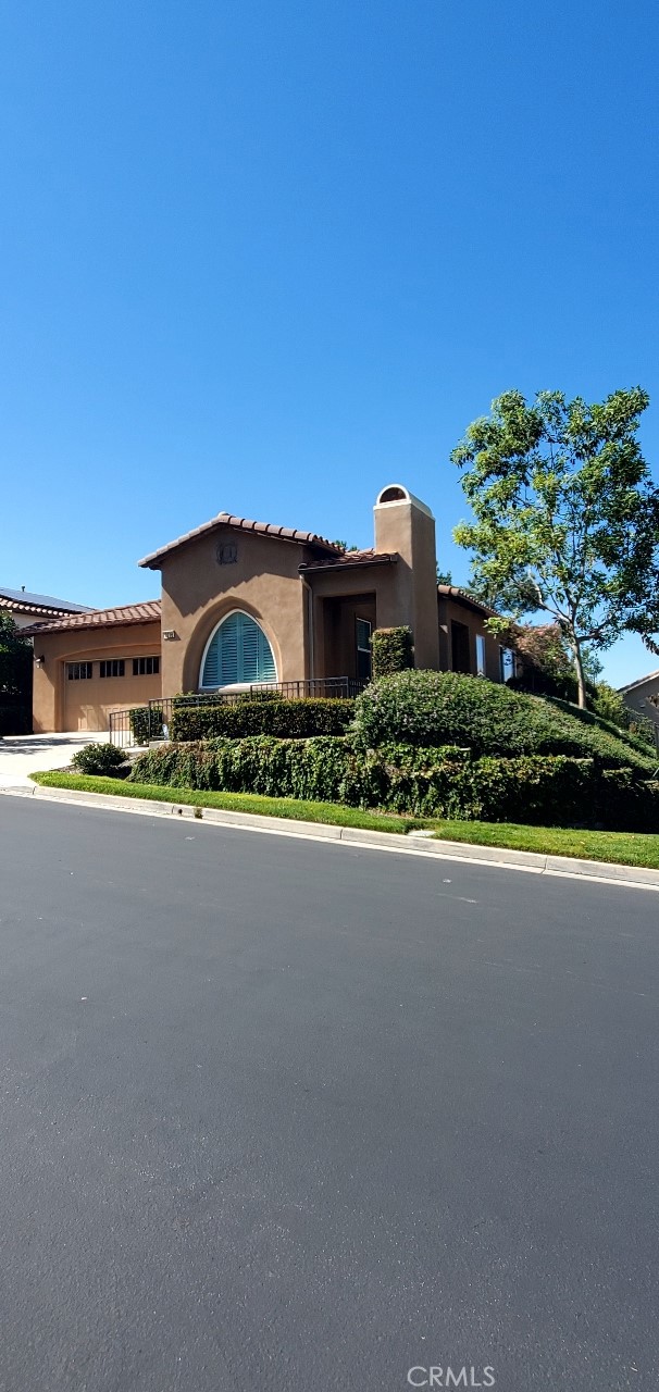 9216 Pioneer Lane, Corona CA: https://media.crmls.org/medias/919f8c2b-ca47-4f3b-bcf8-e525c7d4b4b0.jpg