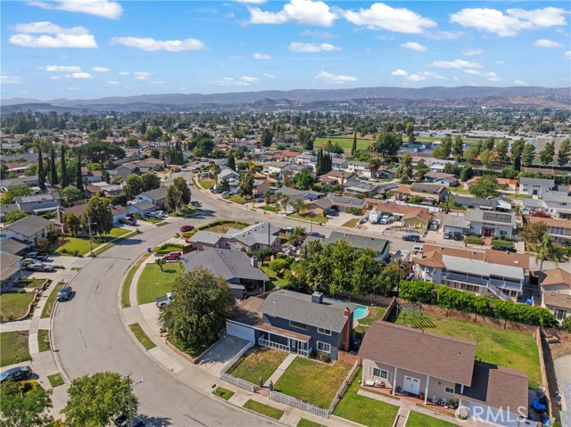 1391 Lowery Street, Simi Valley CA: https://media.crmls.org/medias/919fa649-e72a-4cf1-8835-639e3079e791.jpg
