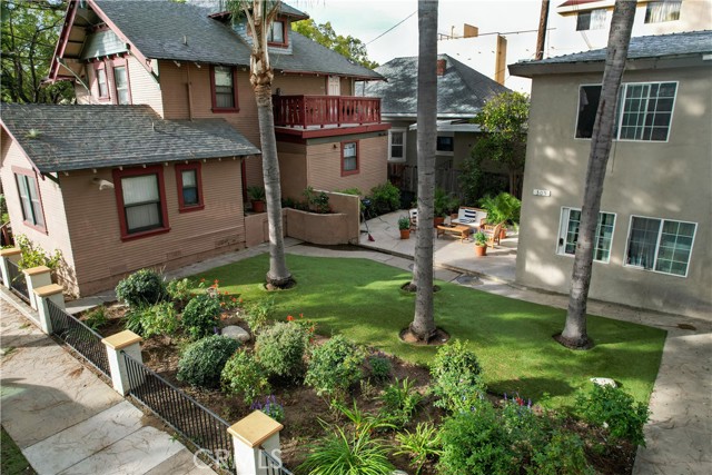 223 S Orange, Santa Ana CA: https://media.crmls.org/medias/919ff565-a2a7-4e45-aede-7b35c6837bb5.jpg