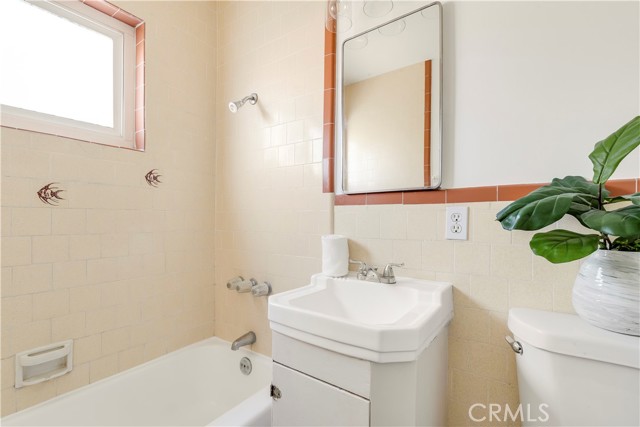 Detail Gallery Image 25 of 27 For 130 43rd, Newport Beach,  CA 92663 - – Beds | – Baths