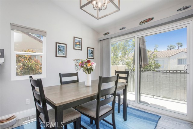 37 Fleurance Street, Laguna Niguel CA: https://media.crmls.org/medias/91a004cd-4276-4f3e-b25b-572f64531a17.jpg