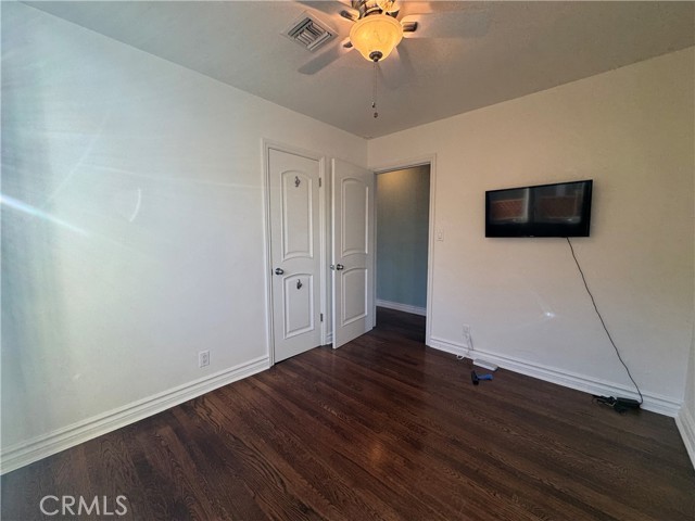 Detail Gallery Image 16 of 29 For 5821 Columbus Ave, Van Nuys,  CA 91411 - 4 Beds | 2 Baths
