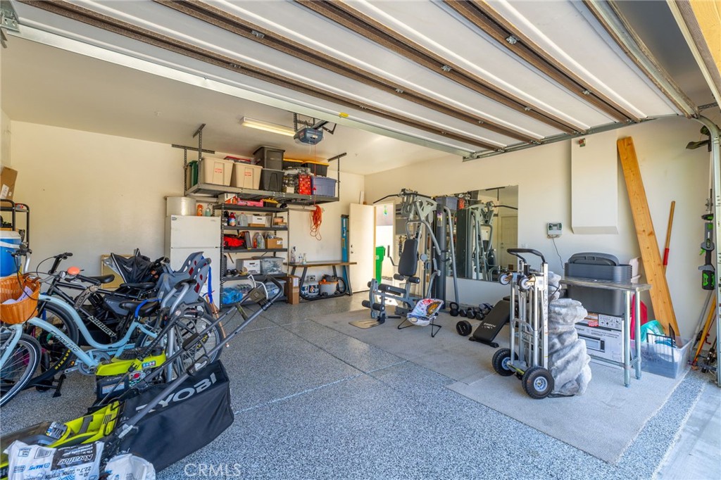 https://media.crmls.org/medias/91a05989-af70-46f4-b6cd-1ec1f3989440.jpg?preset=X-Large