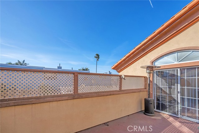 2116 Rockefeller Lane, Redondo Beach, California 90278, 4 Bedrooms Bedrooms, ,2 BathroomsBathrooms,Residential,For Sale,Rockefeller,SB25033725