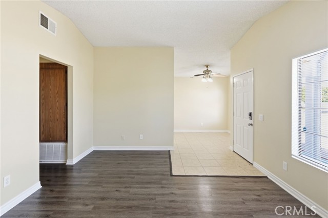 Detail Gallery Image 5 of 33 For 27317 Del Monte, Menifee,  CA 92586 - 2 Beds | 2 Baths