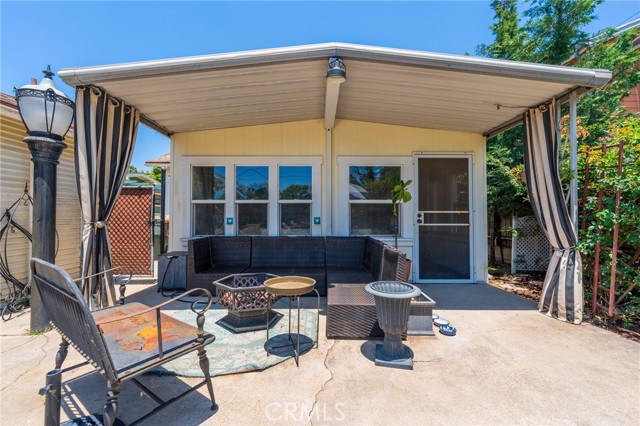 1120 W Chestnut Street, Anaheim CA: https://media.crmls.org/medias/91a16be4-2752-4229-8325-9913217c02bd.jpg