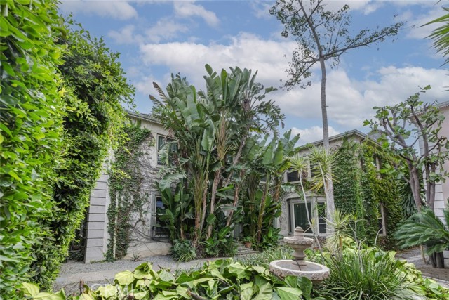 Detail Gallery Image 3 of 37 For 5966 San Vicente Bld #3,  Los Angeles,  CA 90019 - 1 Beds | 1 Baths