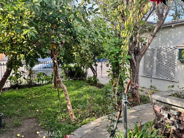 6208 Santa Fe, Huntington Park CA: https://media.crmls.org/medias/91a2786f-e759-49cd-9fae-665207b63094.jpg