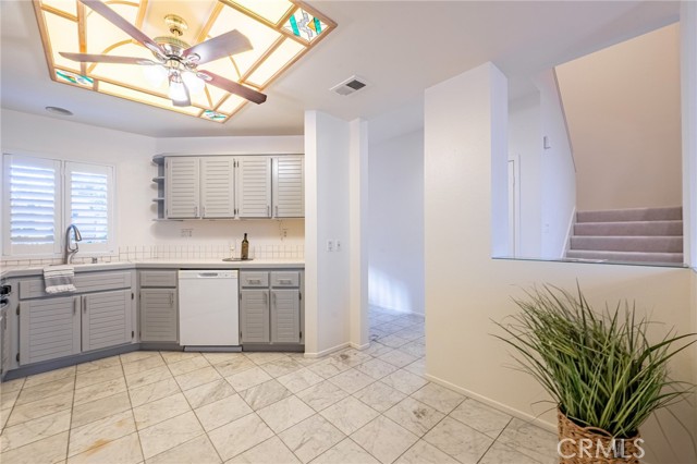 Detail Gallery Image 43 of 55 For 72 Vassar Aisle, Irvine,  CA 92612 - 3 Beds | 3 Baths