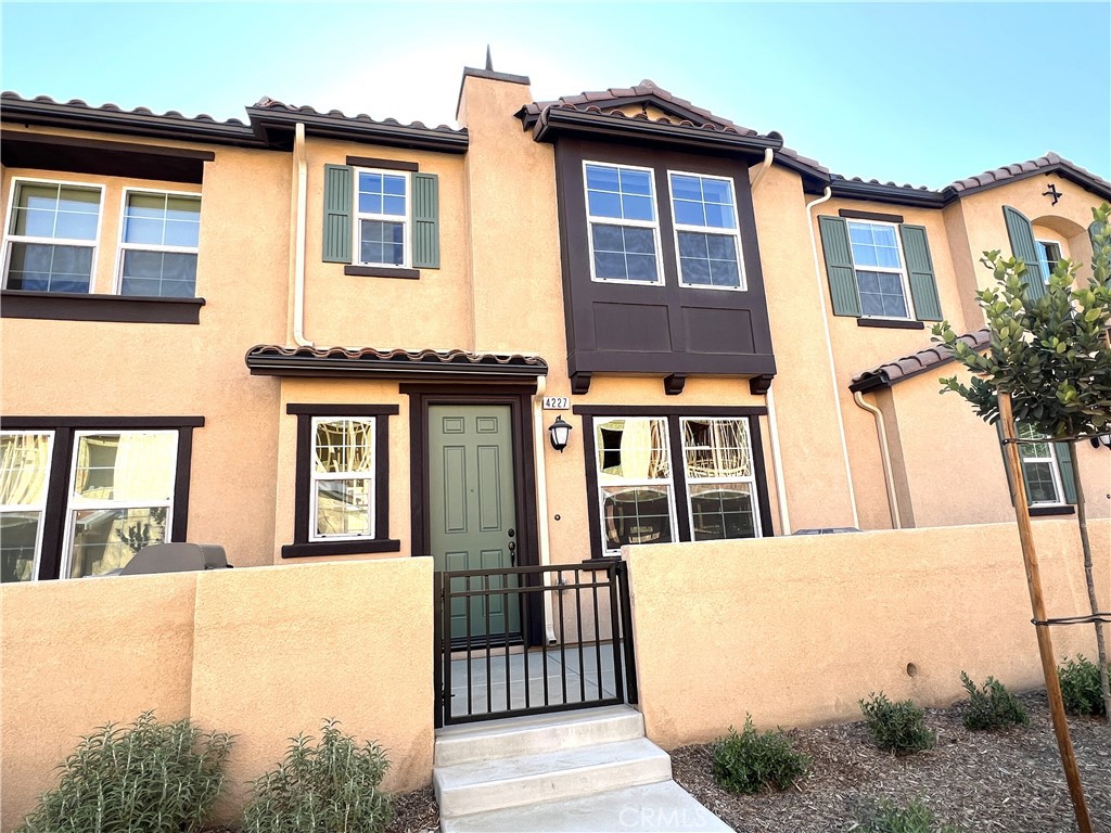 4227 E. Carmel Privado