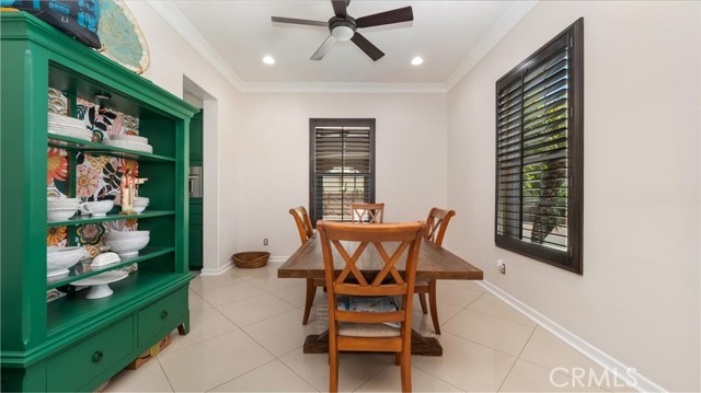 5969 Via Las Nubes, Riverside CA: https://media.crmls.org/medias/91a3ffb6-a2e0-4c3e-b3e5-621d59d5fc2f.jpg