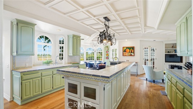 Detail Gallery Image 22 of 74 For 4548 Ellenboro, Woodland Hills,  CA 91364 - 4 Beds | 4/1 Baths