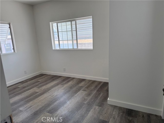 350 E San Jacinto Avenue, Perris CA: https://media.crmls.org/medias/91a4a58a-5cfb-4c60-931b-0c7c21286c1c.jpg