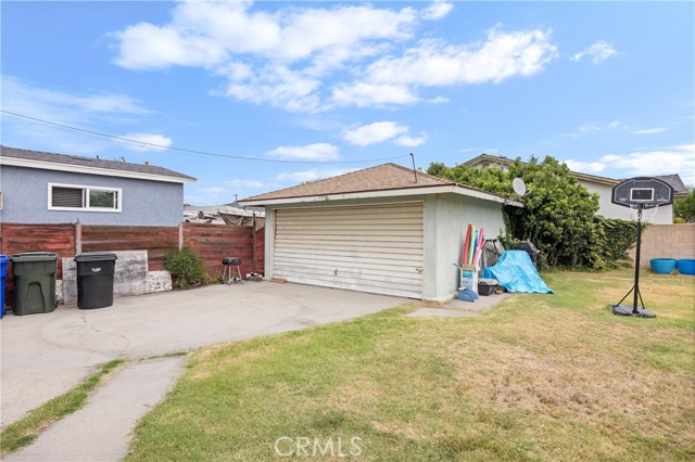7437 Laura Street, Downey CA: https://media.crmls.org/medias/91a4a849-a598-4660-b4d5-4a8242433602.jpg