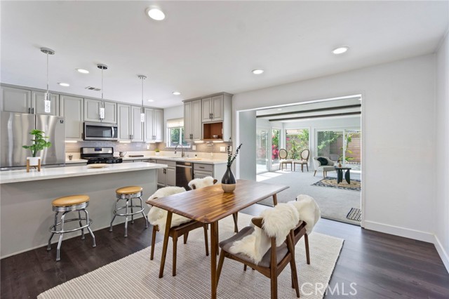 6212 Santa Rita Avenue, Garden Grove CA: https://media.crmls.org/medias/91a4e985-0607-4bd2-8fcd-5b1fd1933154.jpg