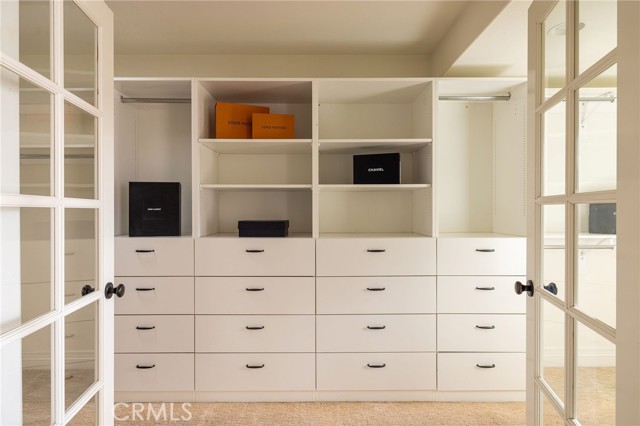 633 Rockford Road, Corona del Mar CA: https://media.crmls.org/medias/91a5bff4-3157-41d3-9e72-7e76c3719e5b.jpg