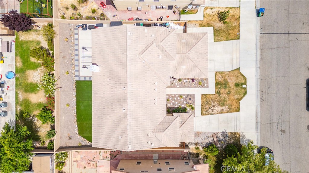 https://media.crmls.org/medias/91a66892-8faa-4a87-808d-d078f94b1d06.jpg?preset=X-Large