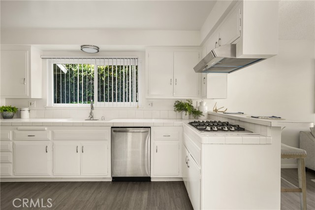 Image 12 of 29 For 557 Gardner Drive