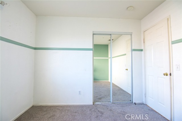 15036 Carrolton, Adelanto CA: https://media.crmls.org/medias/91a79979-ea34-4416-9bd9-e7df6e76fb67.jpg