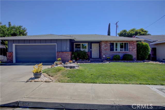 Detail Gallery Image 1 of 32 For 684 Vallie Ct, Merced,  CA 95340 - 4 Beds | 2 Baths