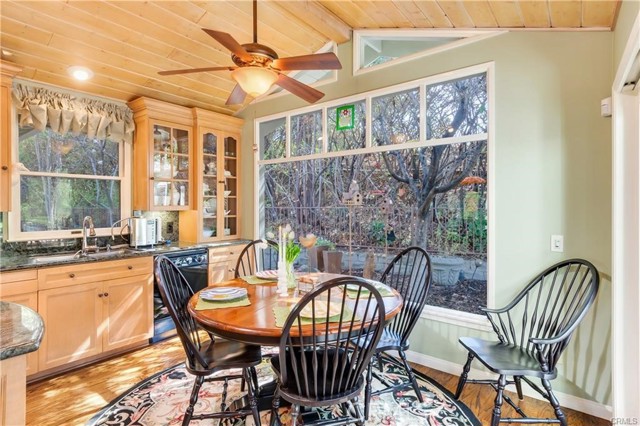 Detail Gallery Image 9 of 36 For 1670 Marion Rd, Redlands,  CA 92374 - 4 Beds | 3 Baths
