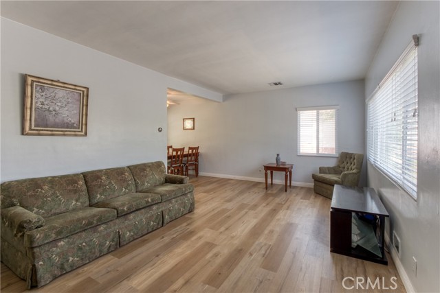 Detail Gallery Image 5 of 28 For 2107 Cyril Ave, Los Angeles,  CA 90032 - 3 Beds | 1 Baths