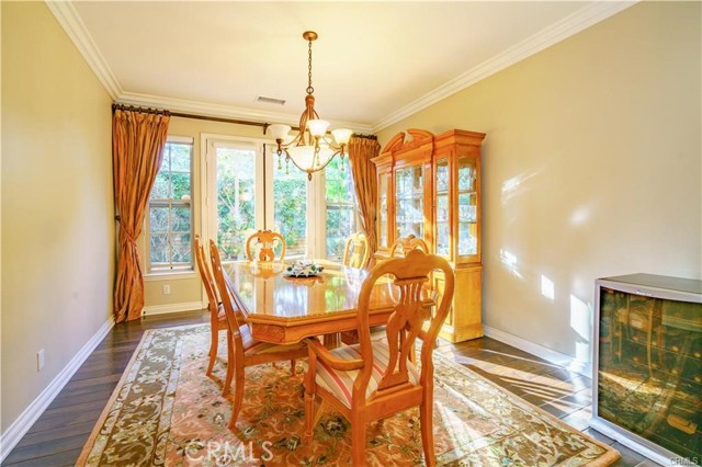 37 Twiggs, Irvine CA: https://media.crmls.org/medias/91a886b8-49ac-48c8-9afd-b83f6cd3dfd0.jpg
