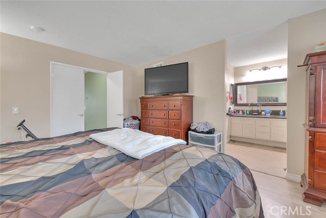 Image 40 of 65 For 5 Navajo Trail Lane