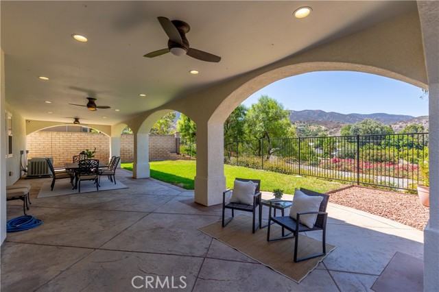 3384 Amethyst Street, Corona CA: https://media.crmls.org/medias/91aa7312-b77e-4af3-bbbe-122857a87261.jpg