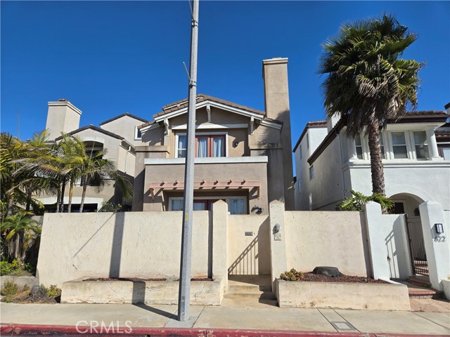 624 Goldenwest Street, Huntington Beach CA: https://media.crmls.org/medias/91abc455-9088-45a5-a3ef-4ffd2afc5be1.jpg