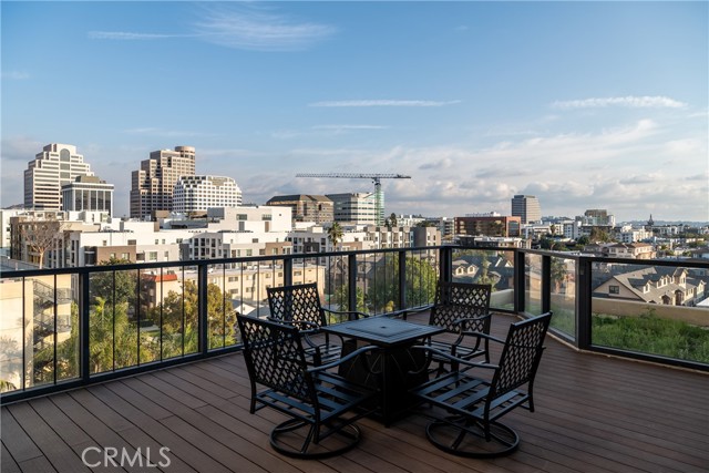 Detail Gallery Image 34 of 57 For 343 Pioneer Dr #504,  Glendale,  CA 91203 - 3 Beds | 2 Baths