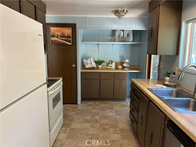 Detail Gallery Image 11 of 25 For 8444 Saddle Rd, Kelseyville,  CA 95451 - 2 Beds | 2 Baths