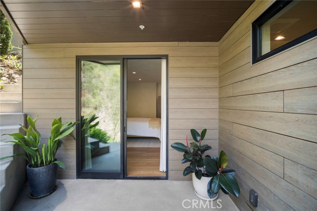702 Diamond, Laguna Beach CA: https://media.crmls.org/medias/91adfcae-7bc5-423d-aa8b-211d71b86796.jpg