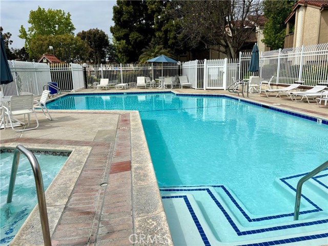 16521 Grunion Lane, Huntington Beach CA: https://media.crmls.org/medias/91aec283-7beb-497a-9c2b-35dfca5ed332.jpg