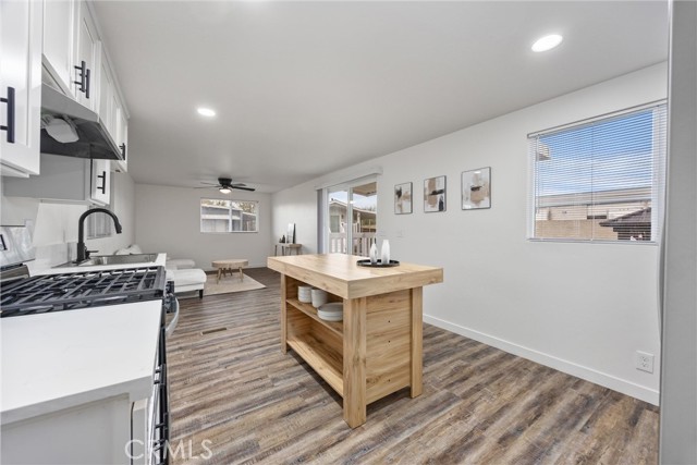 Detail Gallery Image 13 of 41 For 306 Kings Ln, Bakersfield,  CA 93308 - 2 Beds | 1 Baths