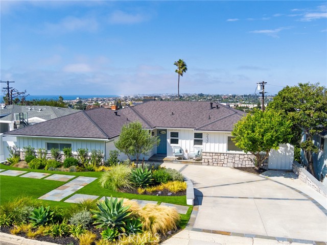 237 Via Los Miradores, Redondo Beach CA: https://media.crmls.org/medias/91afcbe0-4503-4ea2-9f2e-c1fb9663aa5a.jpg