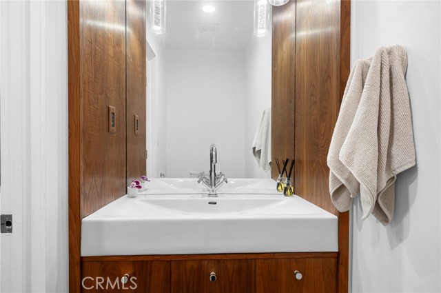 12276 Circula Panorama, North Tustin CA: https://media.crmls.org/medias/91aff1b4-9720-4756-b990-af8d72dbd94b.jpg