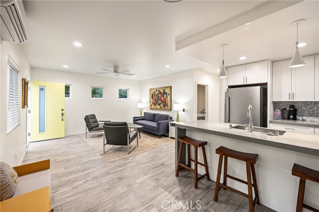 435 E Chuckwalla, Palm Springs CA: https://media.crmls.org/medias/91b1a219-9409-4d02-8042-7b87efdf135b.jpg