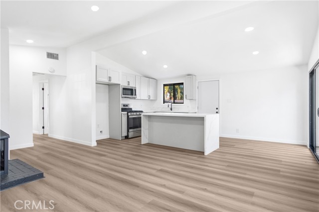 Detail Gallery Image 4 of 27 For 16351 Shadybend Dr, Hacienda Heights,  CA 91745 - 3 Beds | 2 Baths