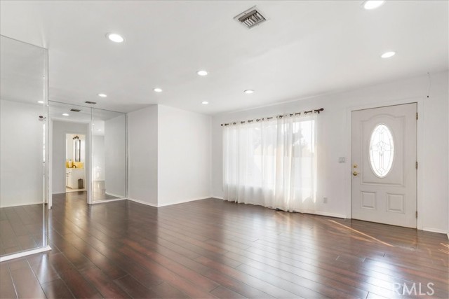 Detail Gallery Image 3 of 11 For 520 Magnolia Ave a,  Brea,  CA 92821 - 2 Beds | 1 Baths