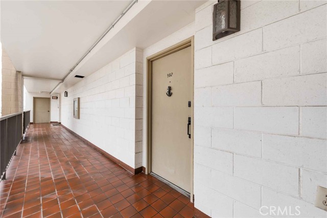 1750 E Ocean Boulevard, Long Beach CA: https://media.crmls.org/medias/91b2c6ba-9768-4b53-8da5-a7e8293dae9a.jpg