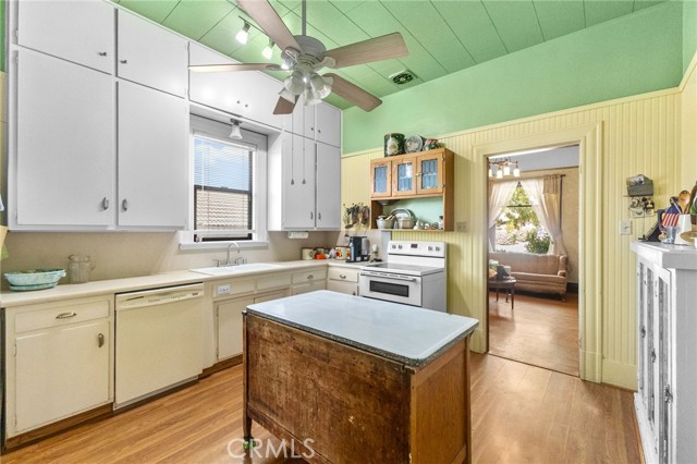 Detail Gallery Image 28 of 74 For 27953 Atlantic, Highland,  CA 92346 - 2 Beds | 1 Baths