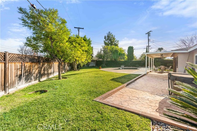 Detail Gallery Image 4 of 20 For 16708 Sunburst, Northridge,  CA 91326 - 4 Beds | 2 Baths