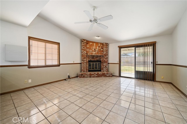 Detail Gallery Image 11 of 22 For 43137 32nd St, Lancaster,  CA 93536 - 3 Beds | 2 Baths