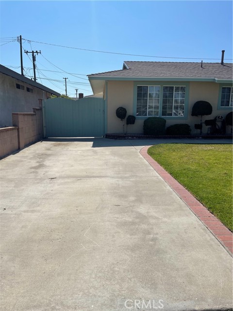 6221 San Rafael Drive, Buena Park CA: https://media.crmls.org/medias/91b43f47-3aed-43ad-9f97-ccf6cc1658e6.jpg
