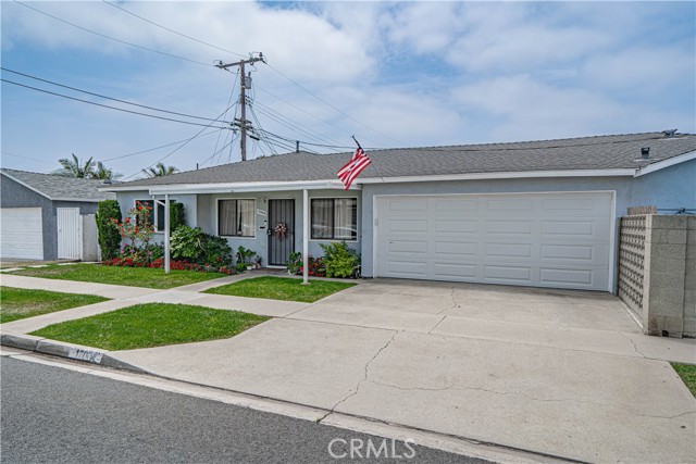 17002 S Catalina Avenue, Gardena CA: https://media.crmls.org/medias/91b462be-b9cd-42c3-a6b8-7d12ca6a801d.jpg