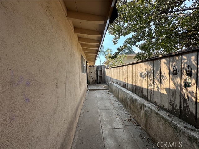 Detail Gallery Image 15 of 25 For 7061 Newbury Ave, San Bernardino,  CA 92404 - 4 Beds | 2 Baths