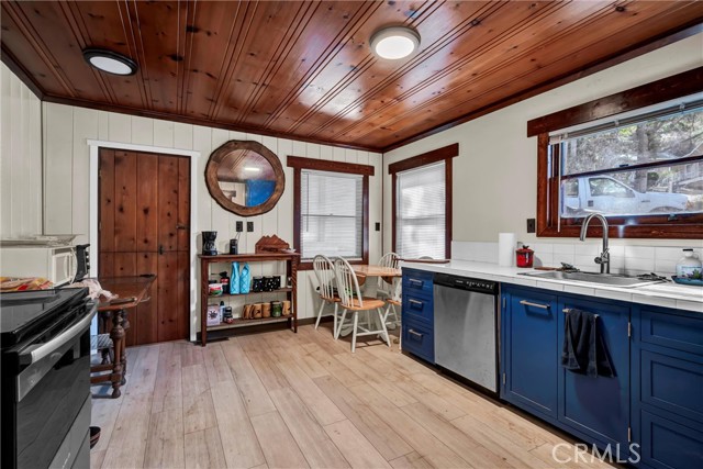 Detail Gallery Image 4 of 17 For 2690 Carmel Ave, Clearlake,  CA 95424 - 2 Beds | 1 Baths